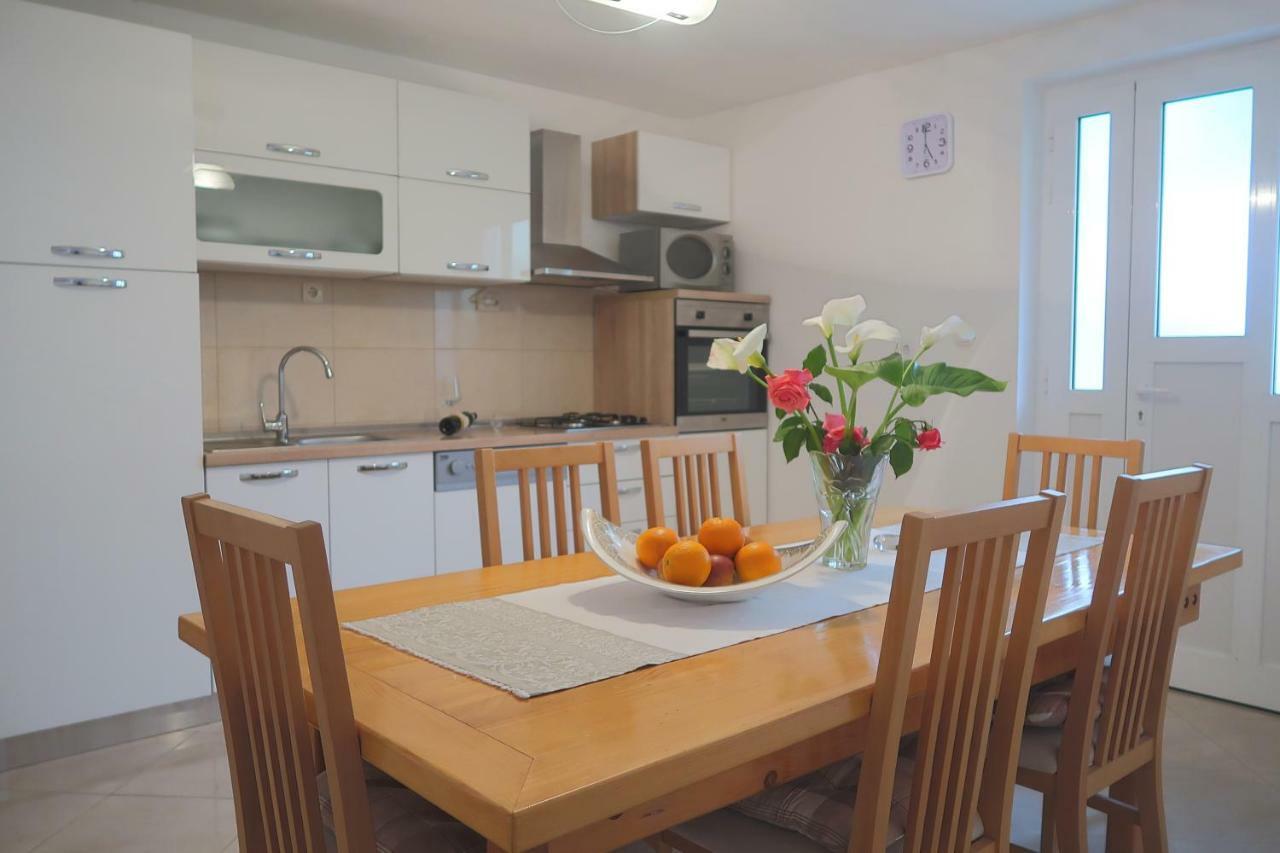 Studio Apartman Mia Stobreč Kültér fotó